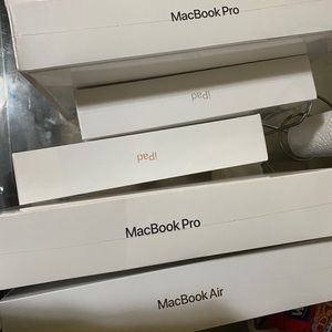 Meet your Posher, Maurice